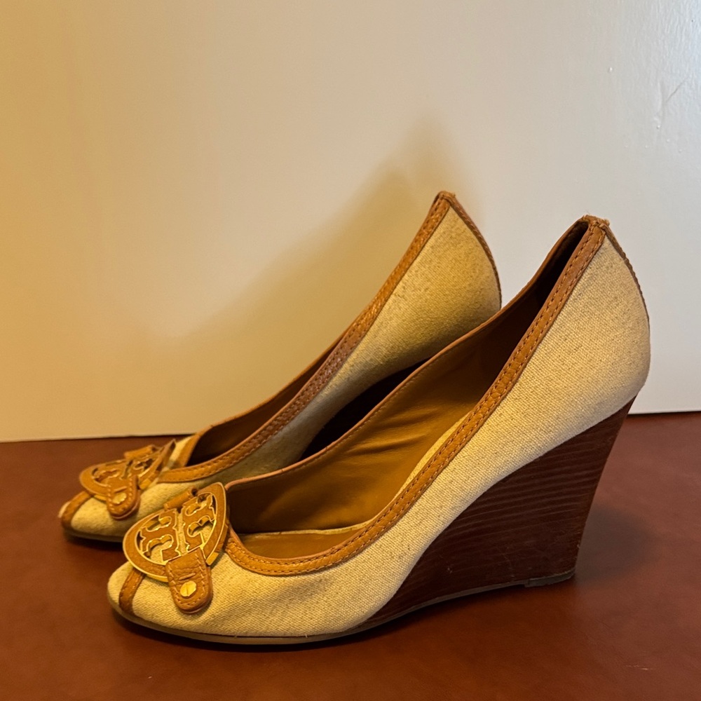 Tory Burch Brown and Cream Peep-Toe Heels - Picture 2 of 9